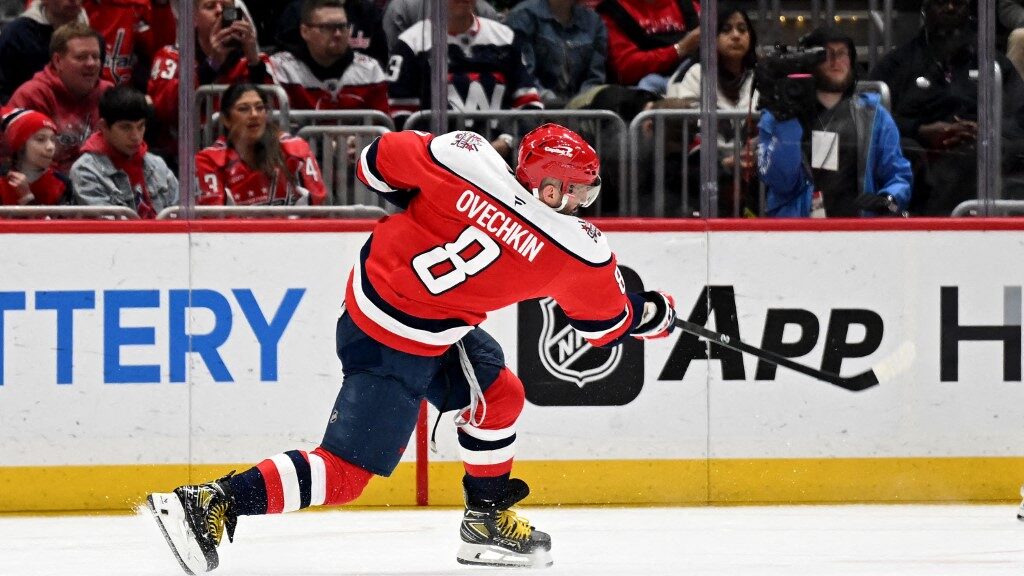 NHL: Ovechkin Hits 1,000 Goals and Joins Gretzky in the History Books