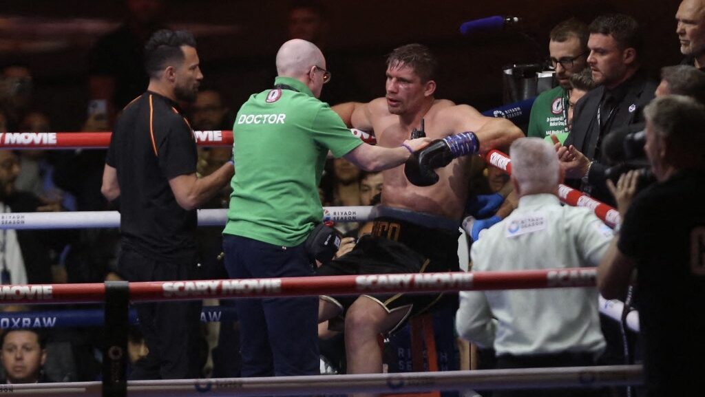 Boxing - Usyk vs Verhoeven : Eddie Hearn cries foul and backs the Dutchman