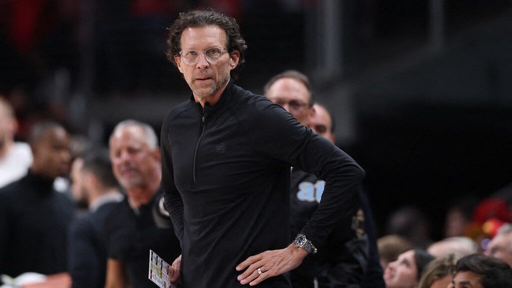 NBA : Atlanta locks in Quin Snyder with contract extension