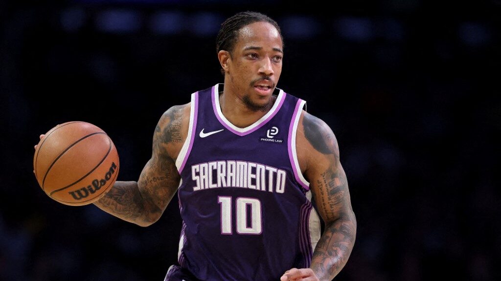 NBA : DeMar DeRozan cut by the Kings and now a free agent